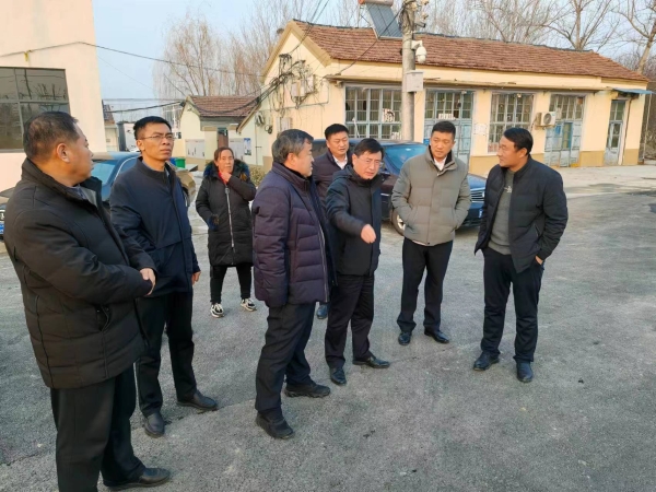 济南市园林和林业绿化局 要闻 周建国局长到"第一书记"任职村走访调研